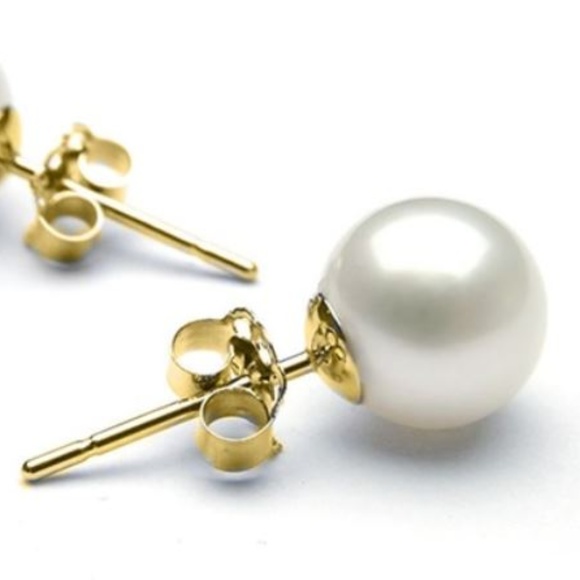 Cultured Pearl in 18K Gold - Picture 2 of 2